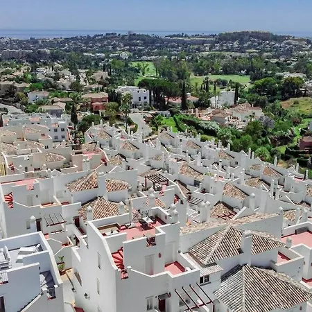 Apartment Stunning 2 Bedroom In Aloha Royal Rdr345 Marbella