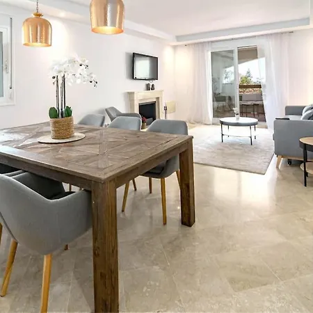 Stunning 2 Bedroom In Aloha Royal Rdr345 Apartment Marbella